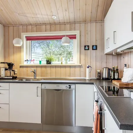 Alma - 500m From The Sea By Interhome *