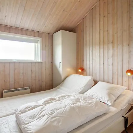 Alma - 500m From The Sea By Interhome Lokken